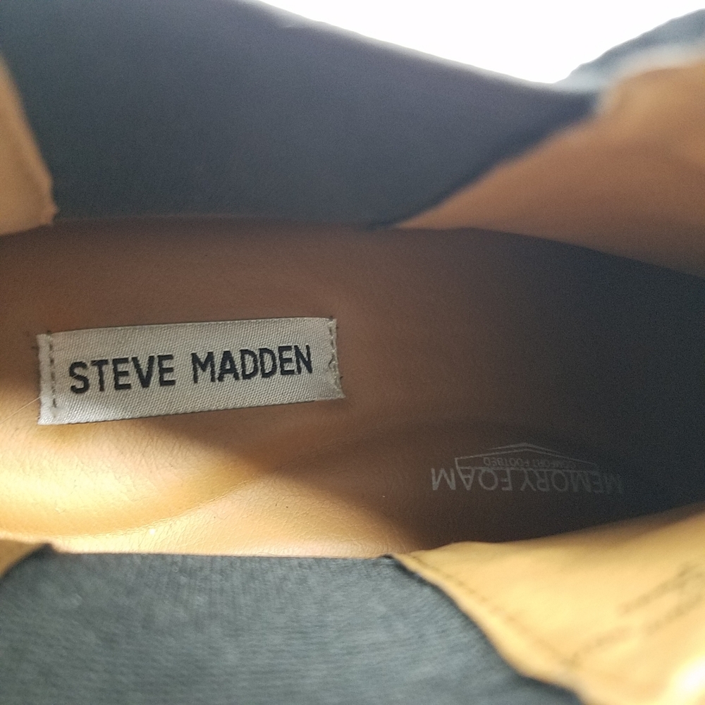 Steve Madden Black Suede Chelsea Boots - Picture 16 of 16